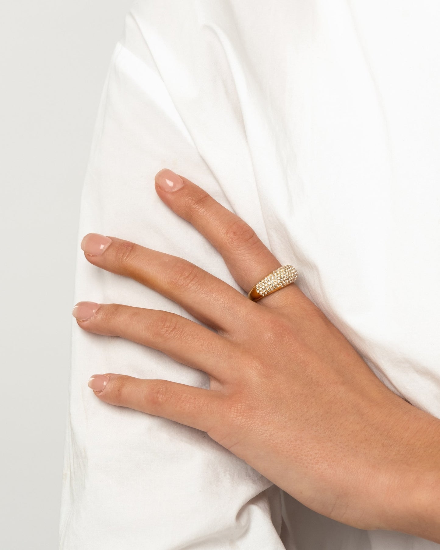<tc>Treasure Gold Ring</tc>