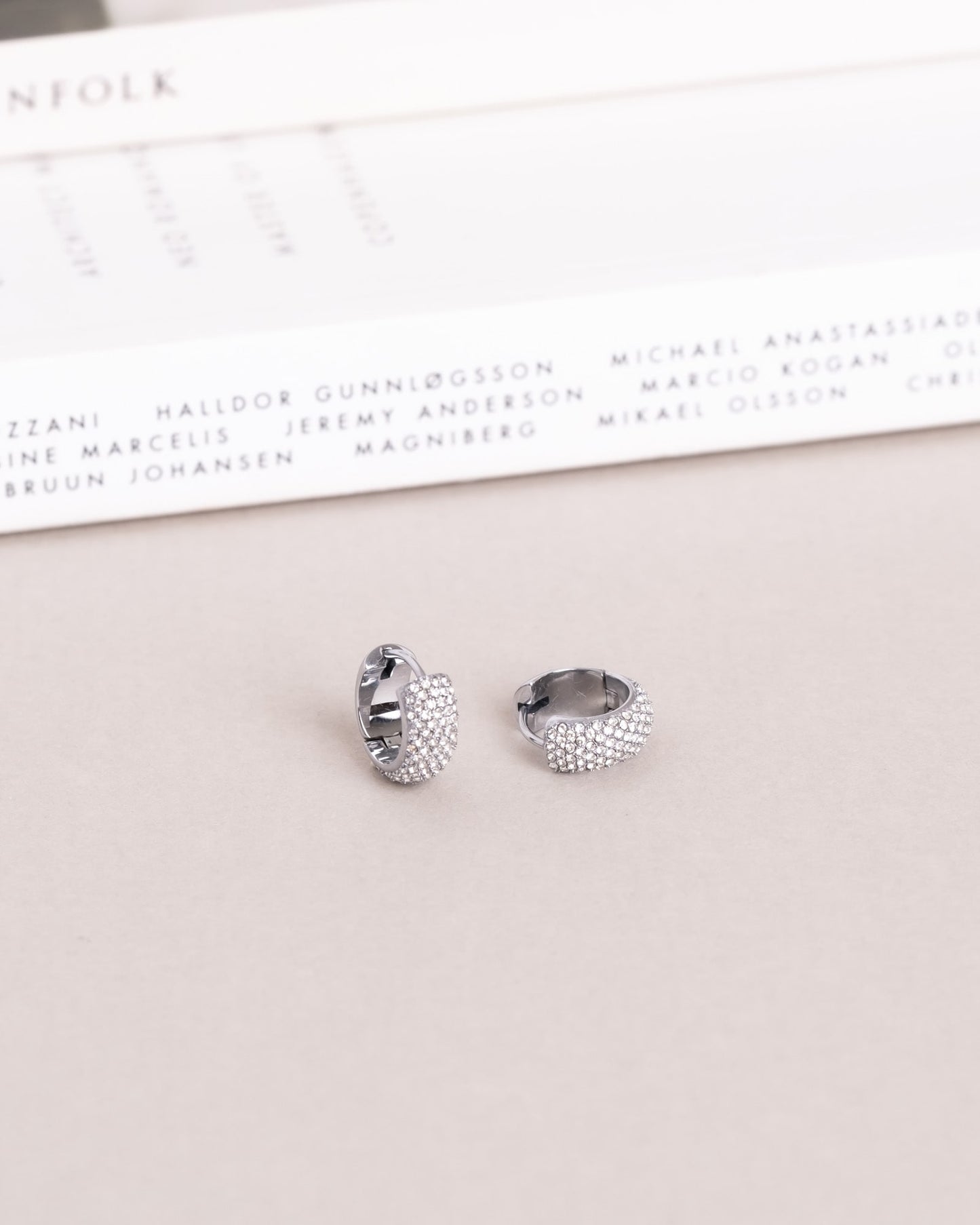 Amour Hoops Small