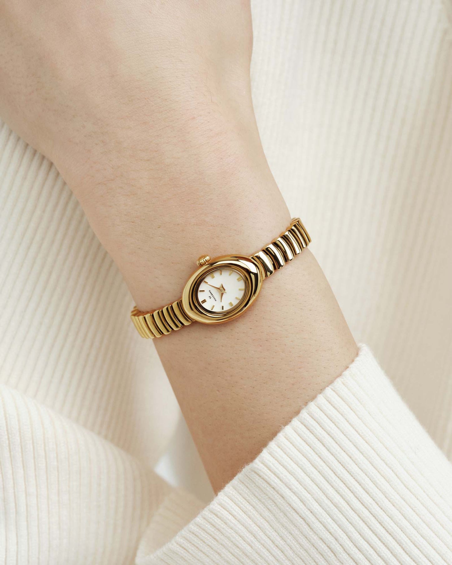 Belle Oval Petite Watch