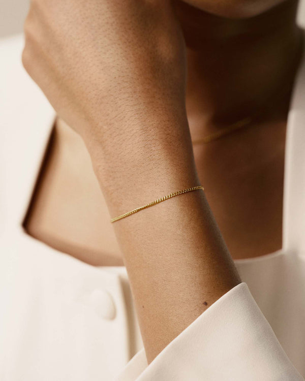 Thin Curb Chain Bracelet