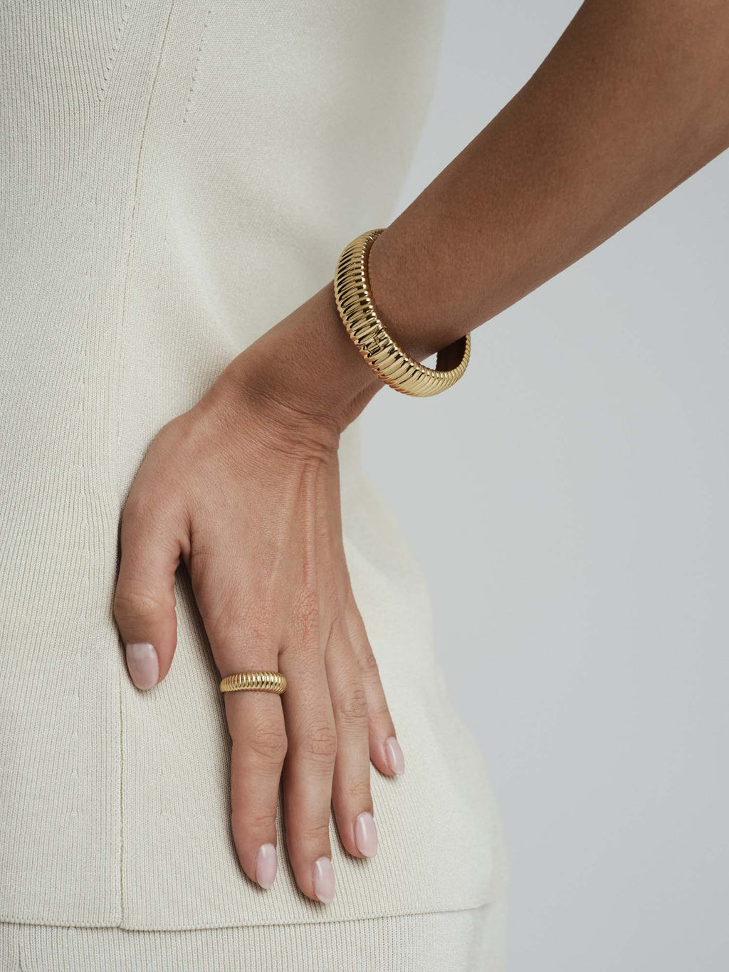 Retro Ribbed Bangle