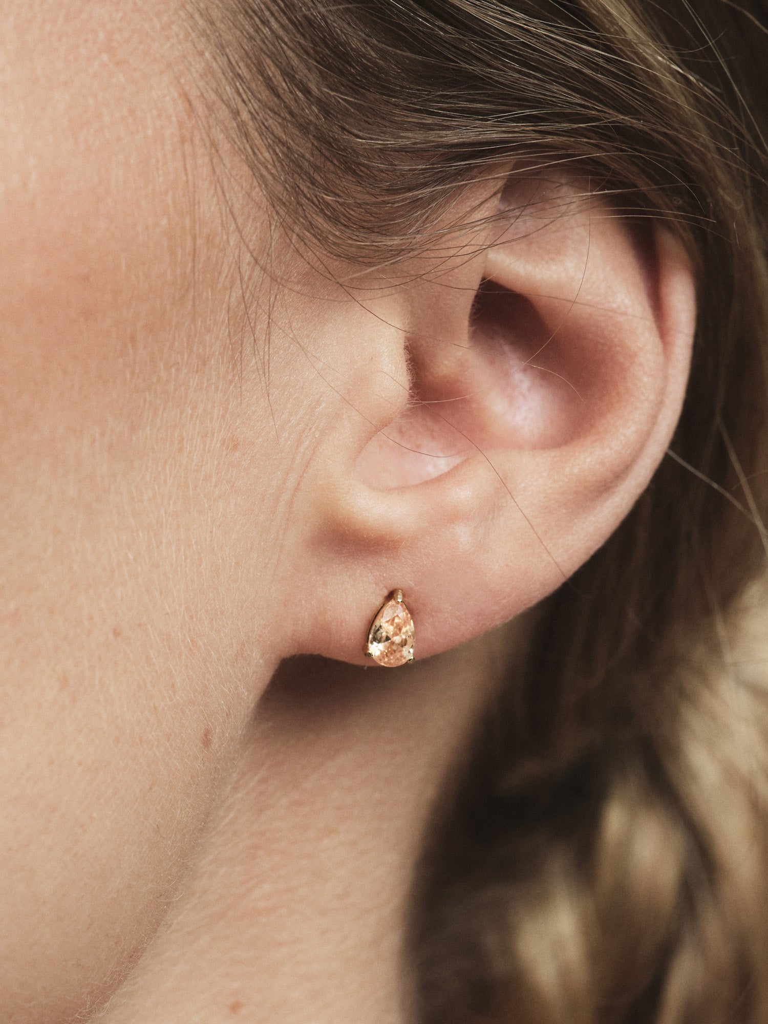 Belle Champagne Small Stud Earrings