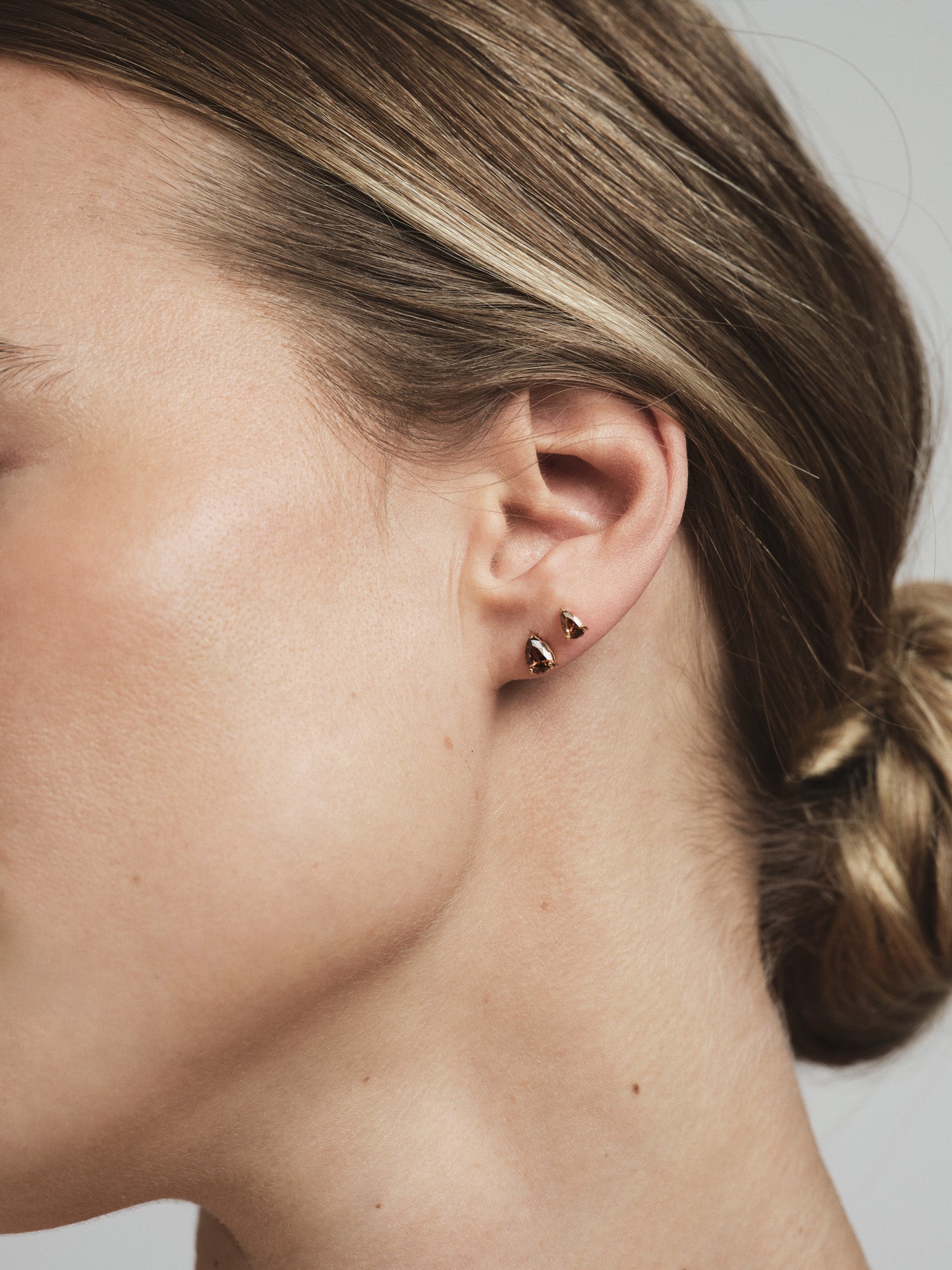 Belle Coffee Medium Stud Earrings