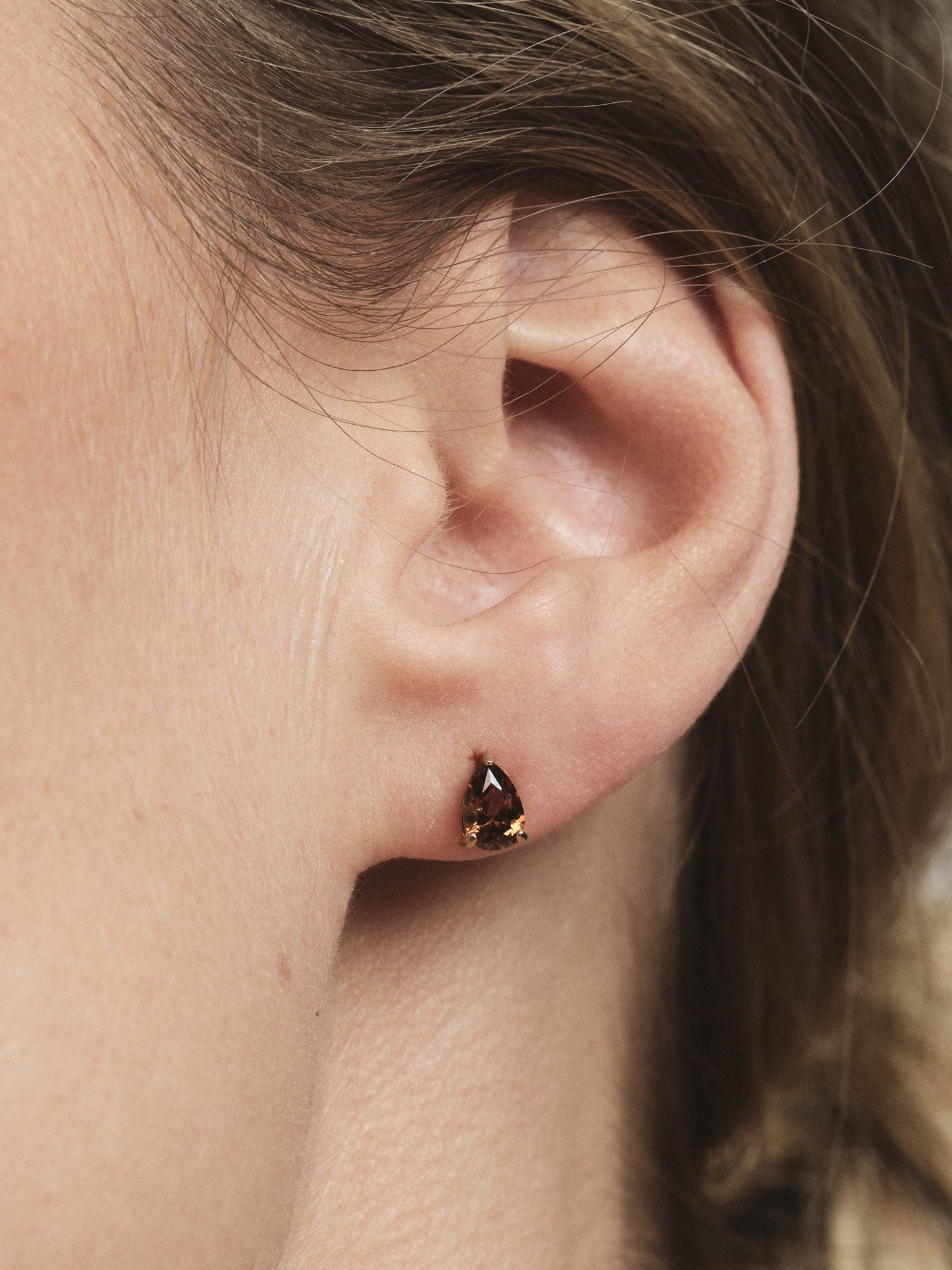 Belle Coffee Medium Stud Earrings