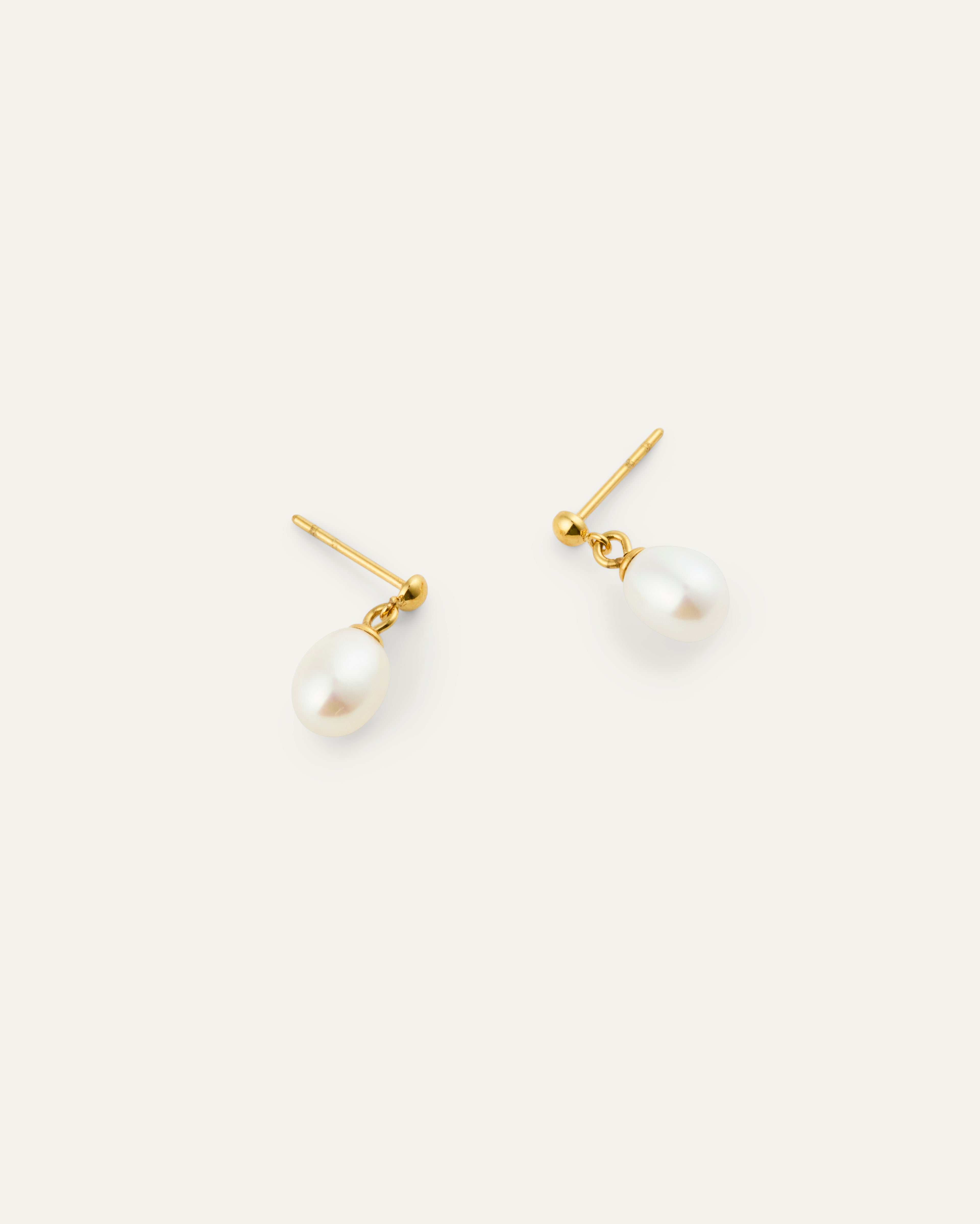 Aura Pearl Earring