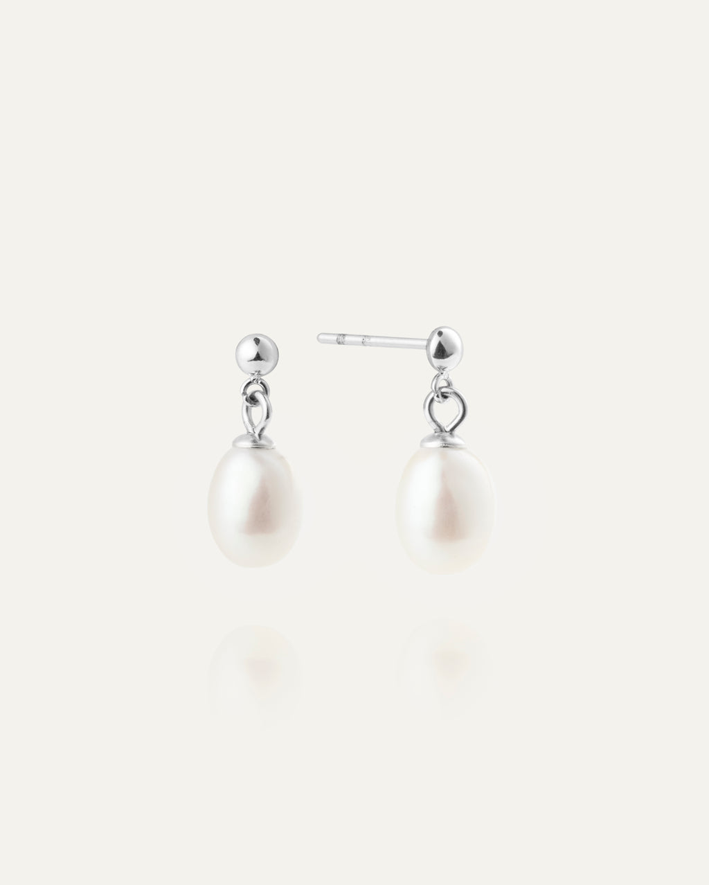 Aura Pearl Earring