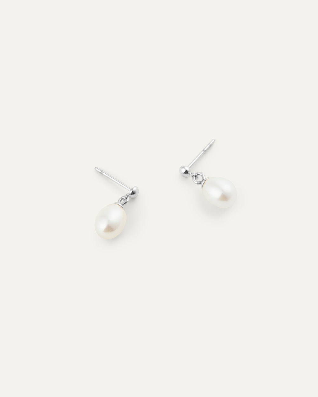 Aura Pearl Earring