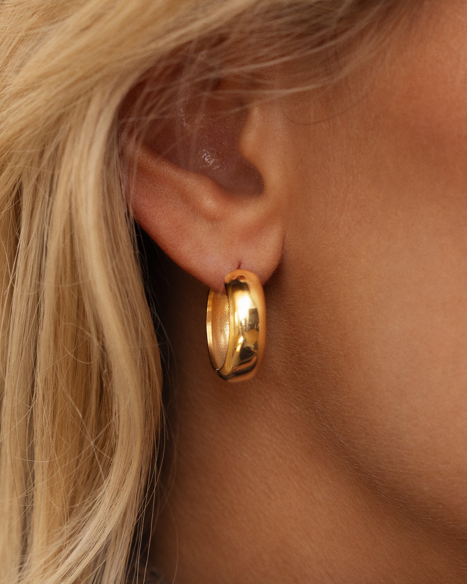 Brave Medium Hoops