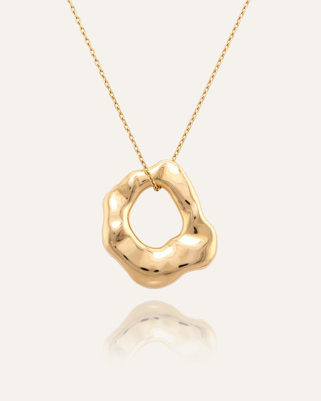 Hammered necklace gold
