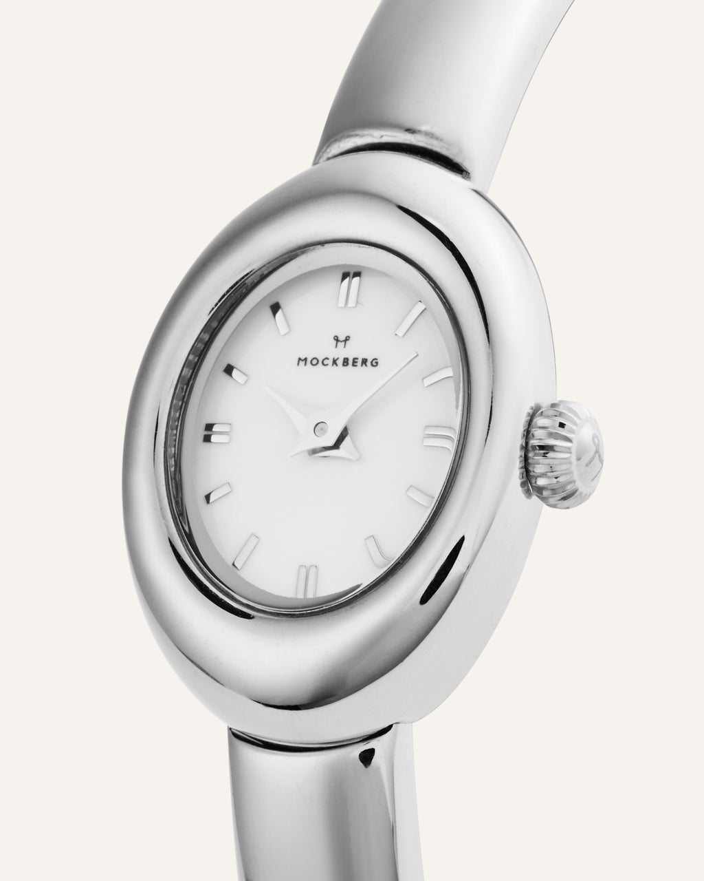Belle Oval Petite Armreifuhr