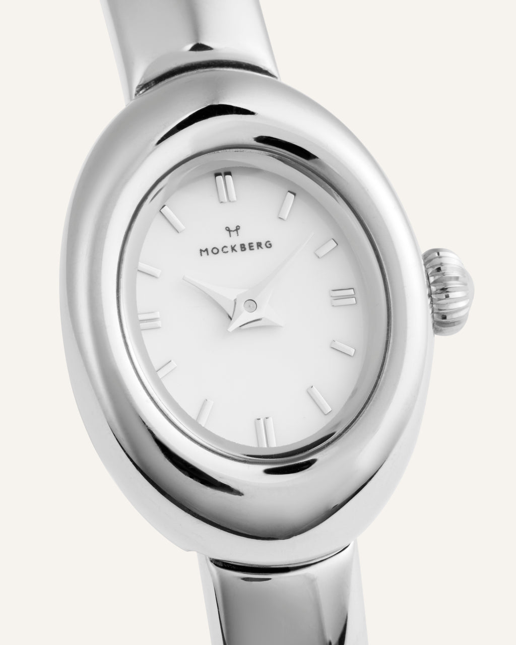 Belle Oval Petite Armreifuhr