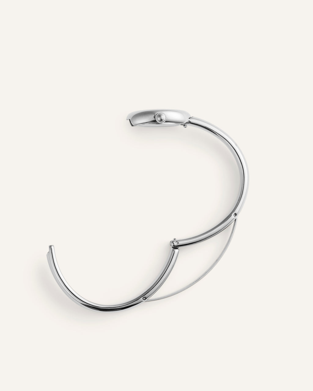 Belle Oval Petite Armreifuhr
