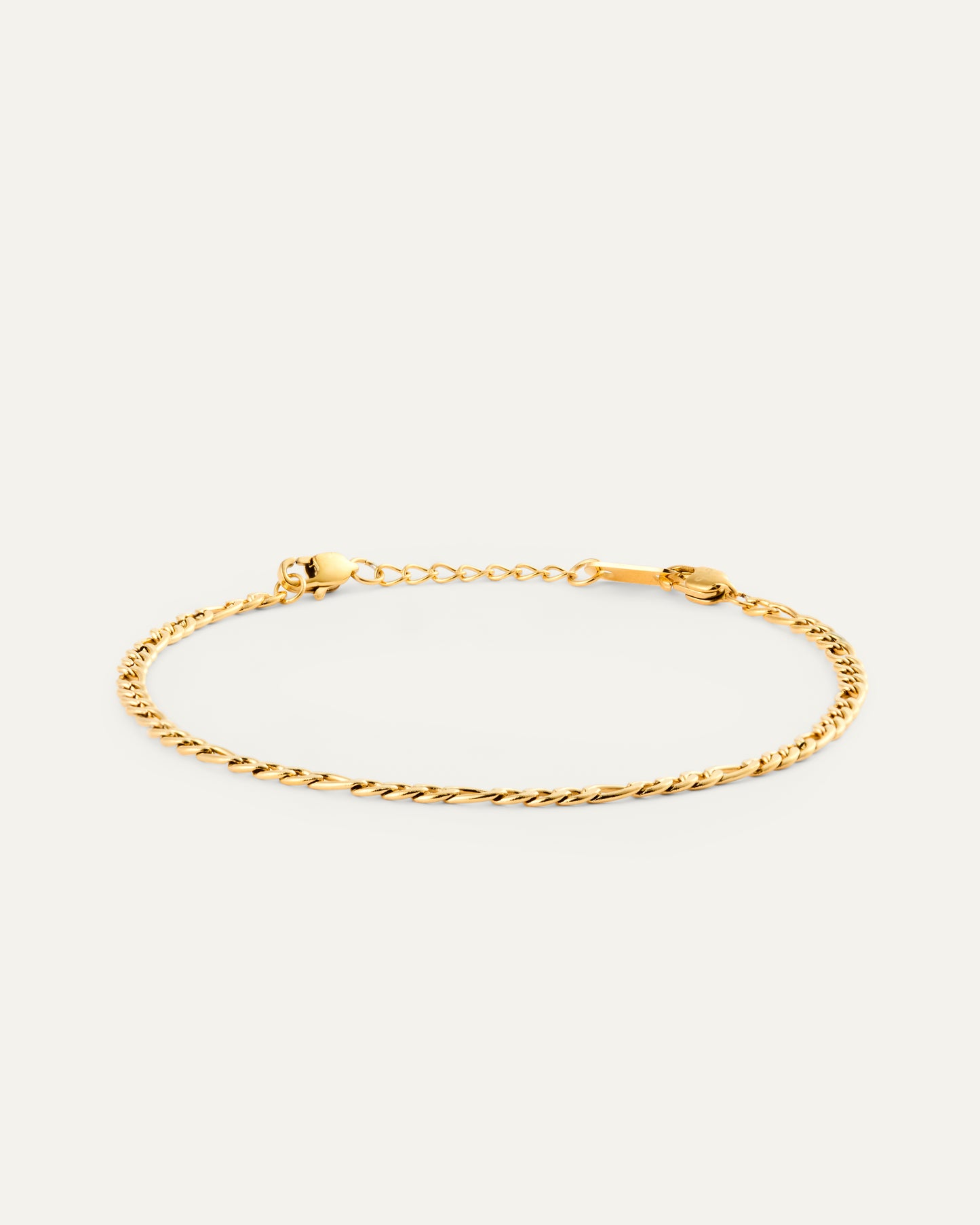Thin Figaro Bracelet Gold