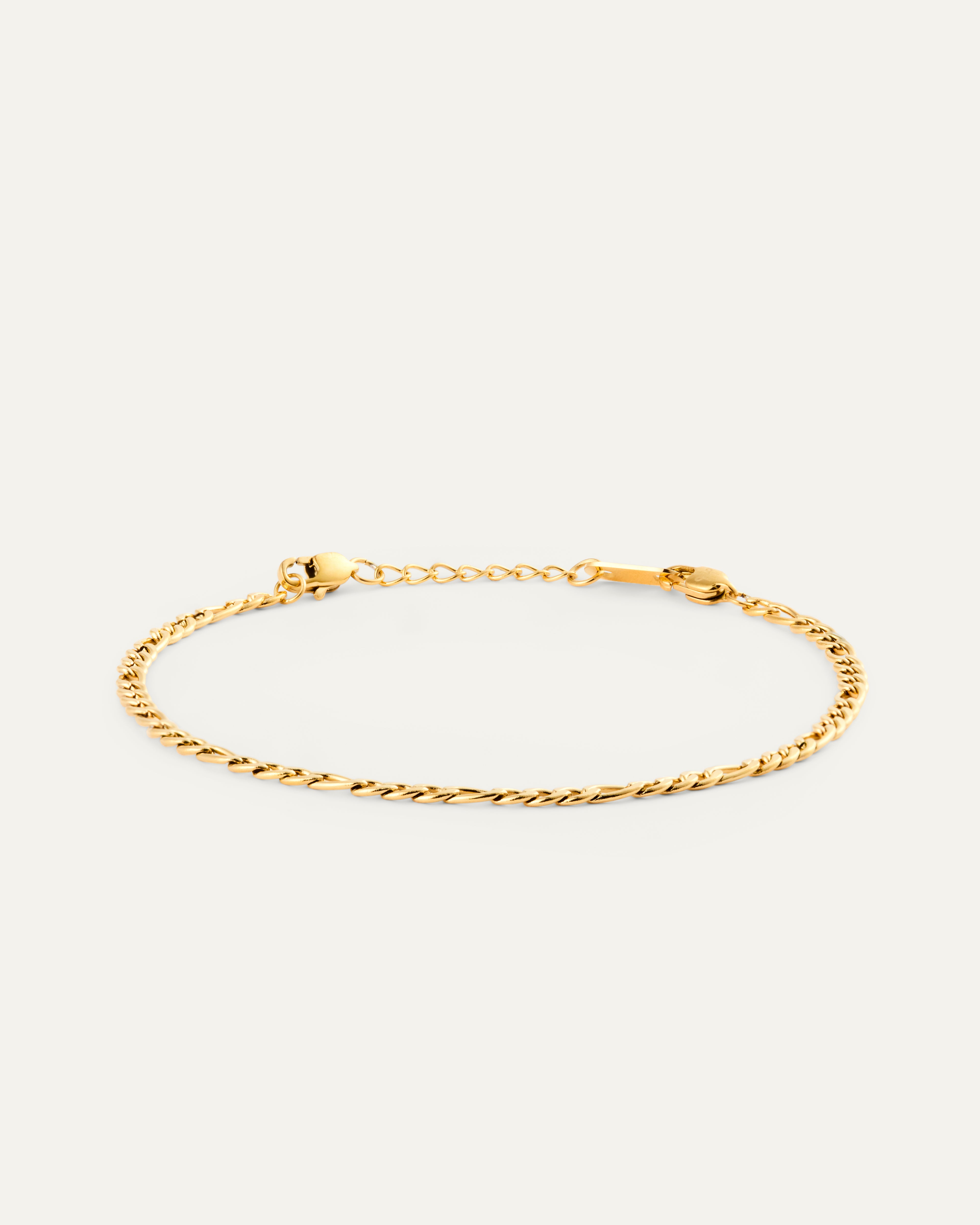 Thin Figaro Bracelet Gold