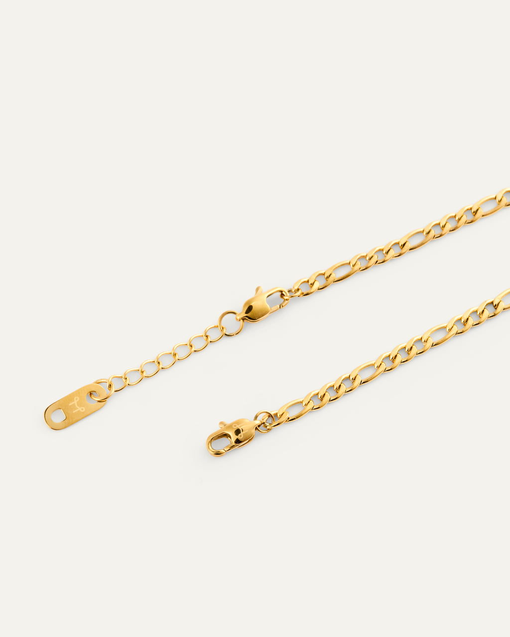 Thin Figaro Bracelet Gold