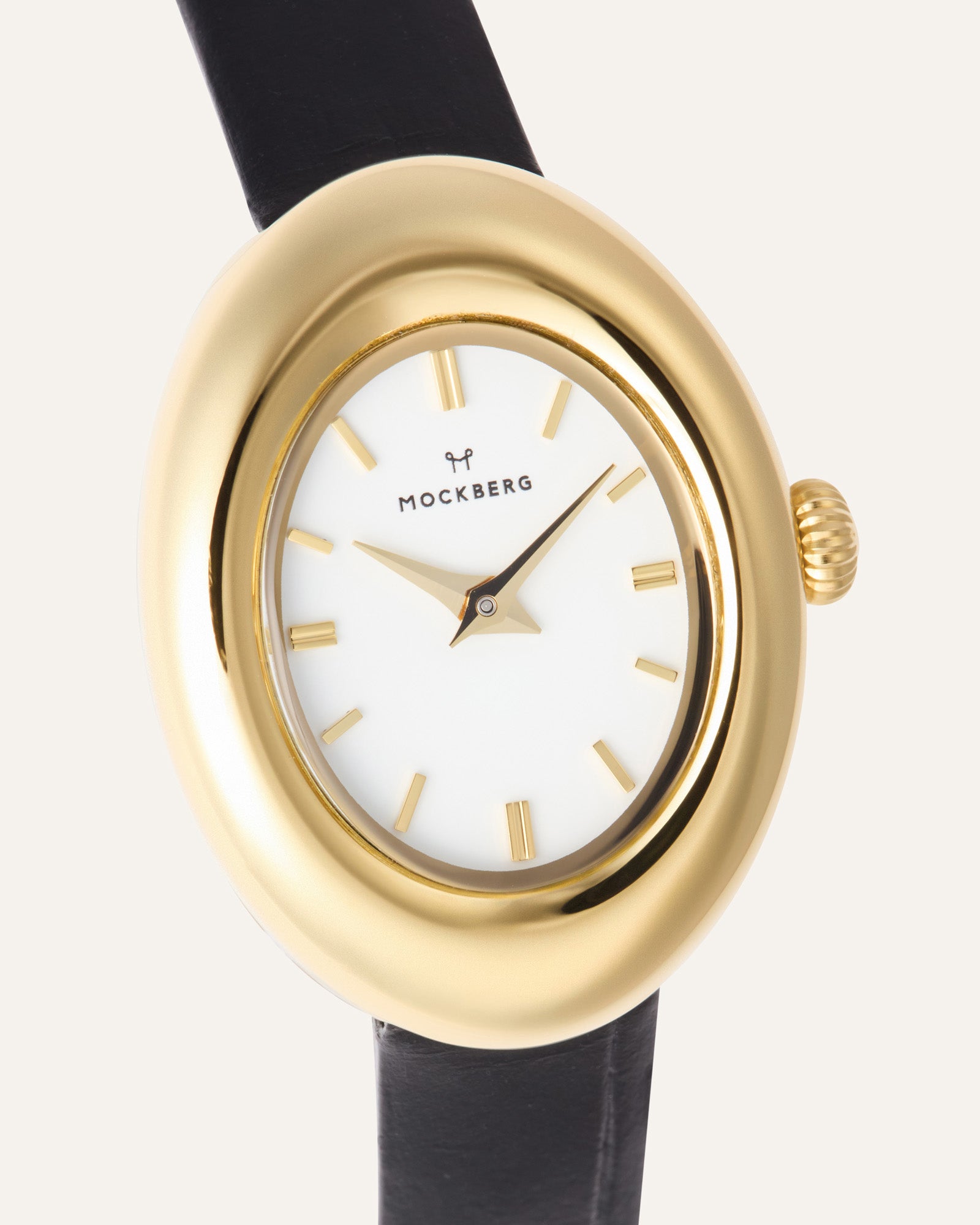 Belle ovale Uhr mit Lederarmband