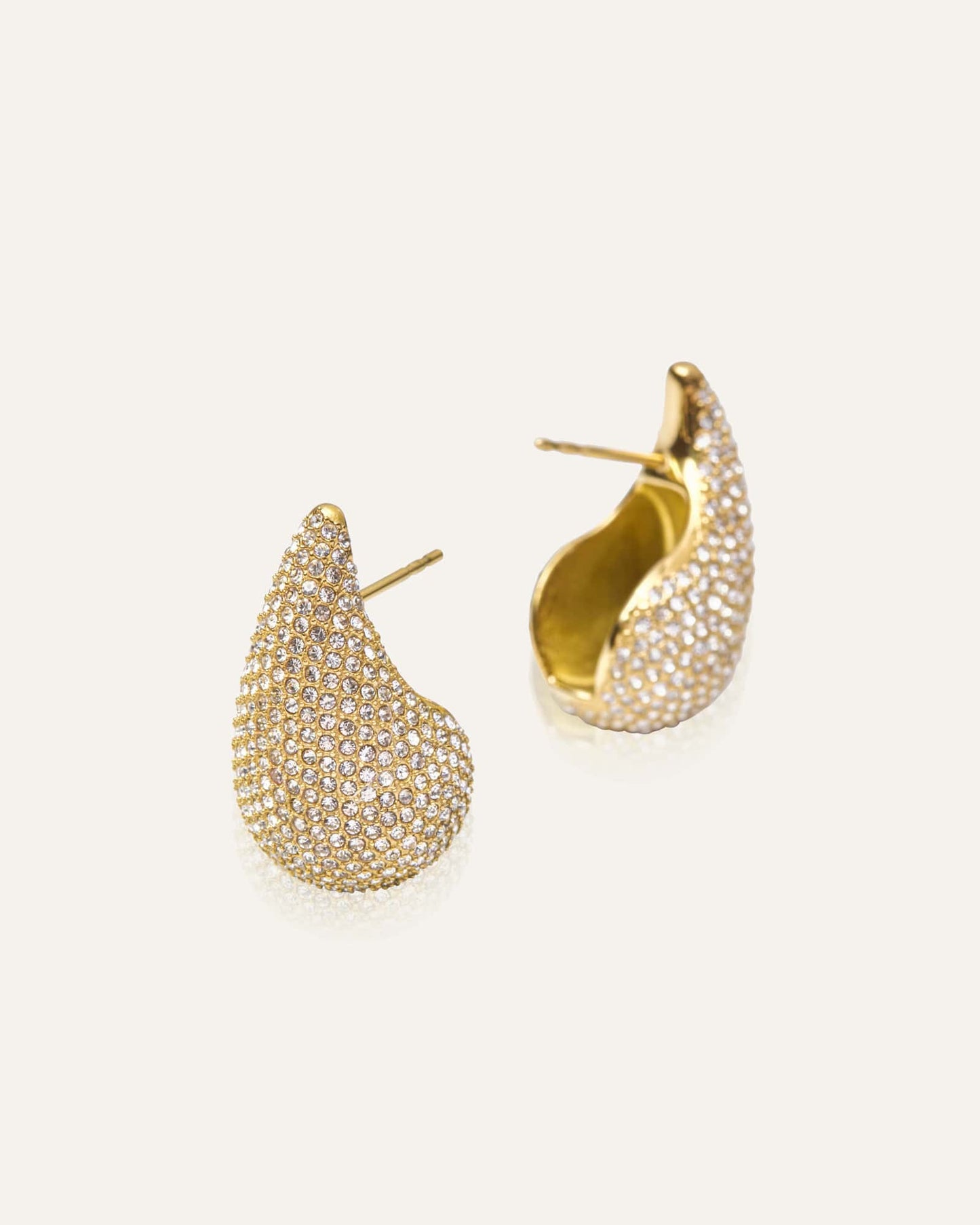 Pavé daring large gold dupe earring