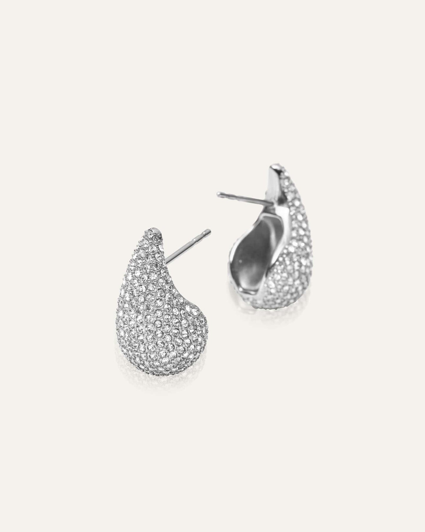 Pavé daring large silver dupe earring