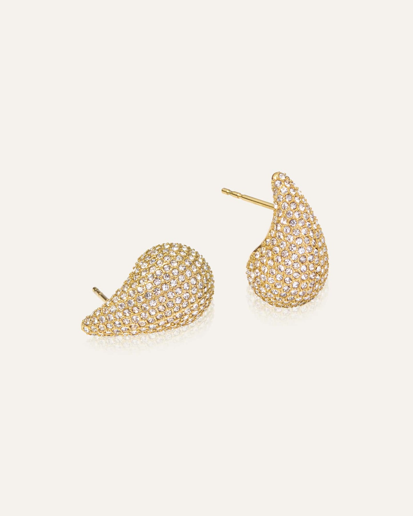 Pavé daring small gold dupe earring