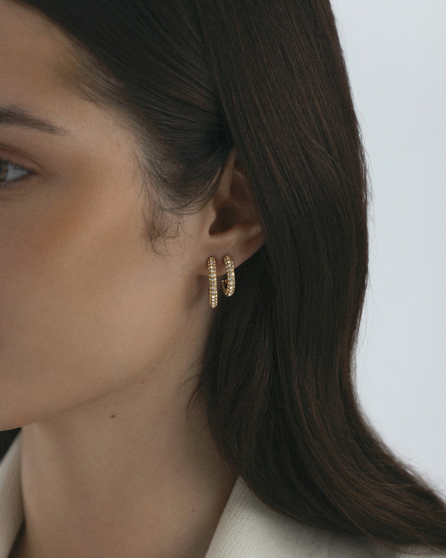 Pavé eternal large gold earrings