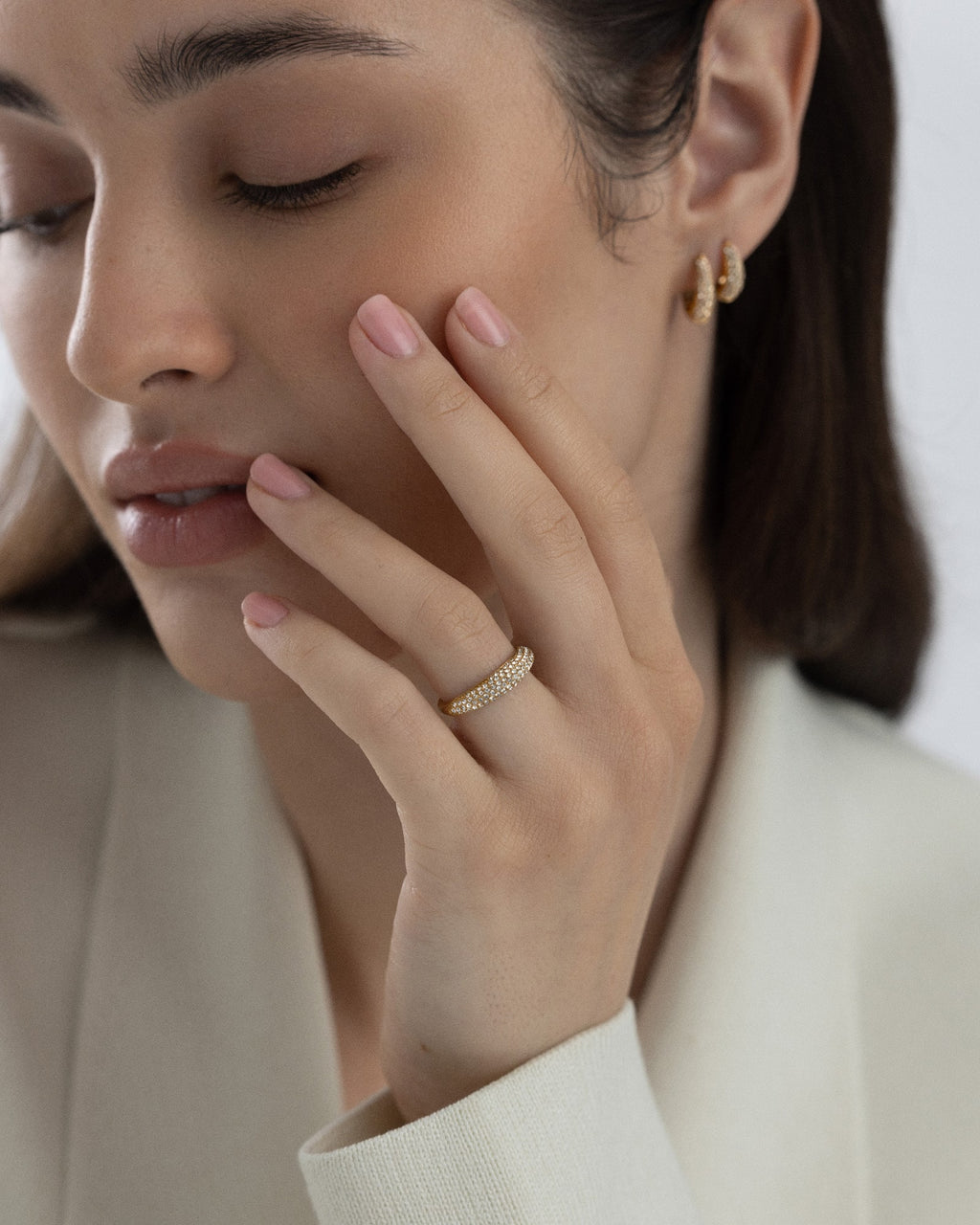 Pavé-Precious-Ring