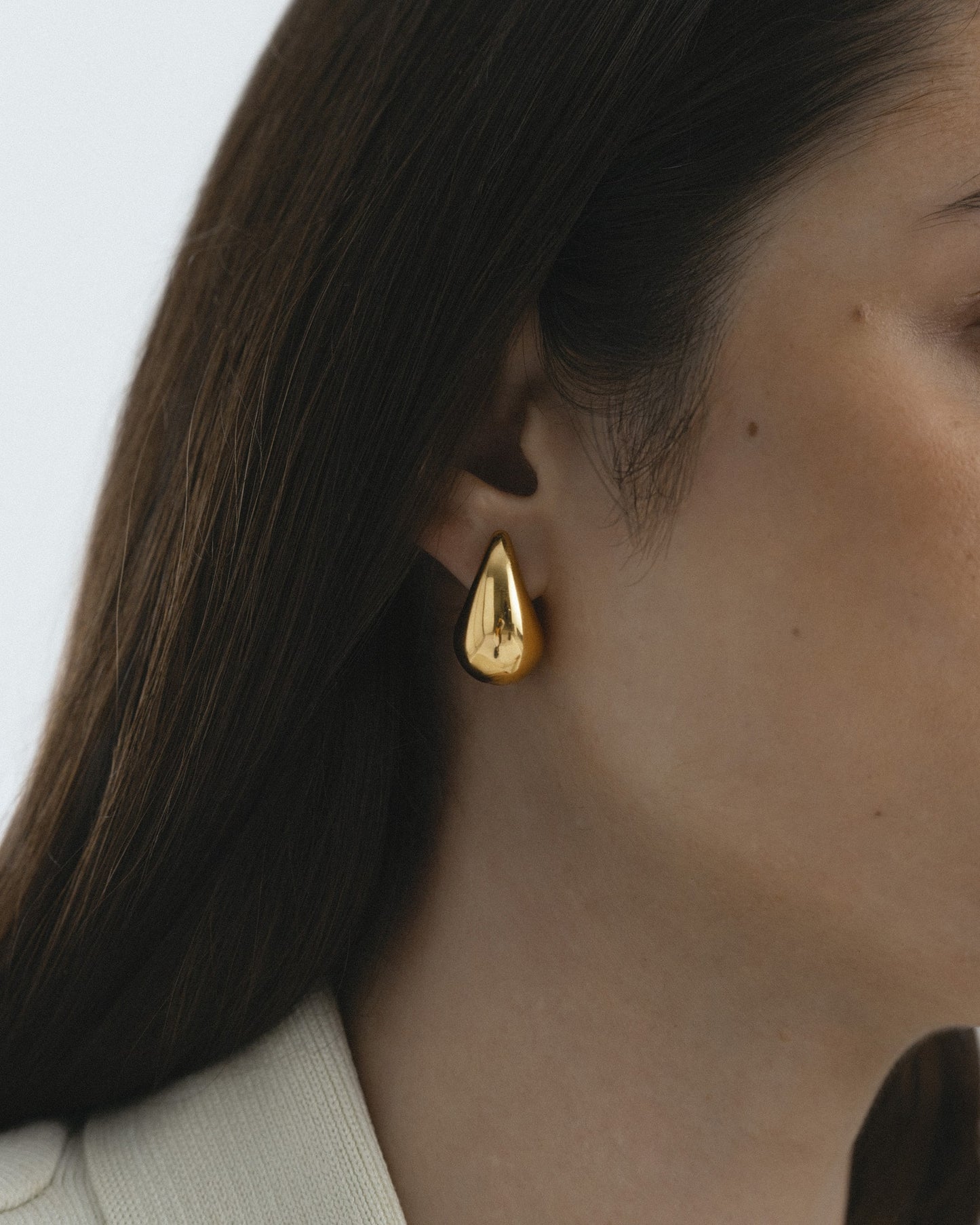 Plain daring large gold dupe earring