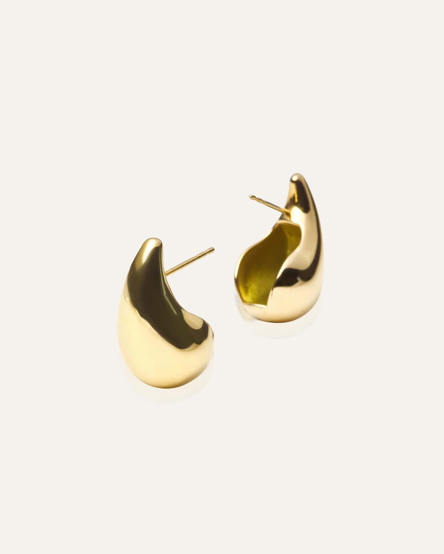 Plain daring small gold dupe earring