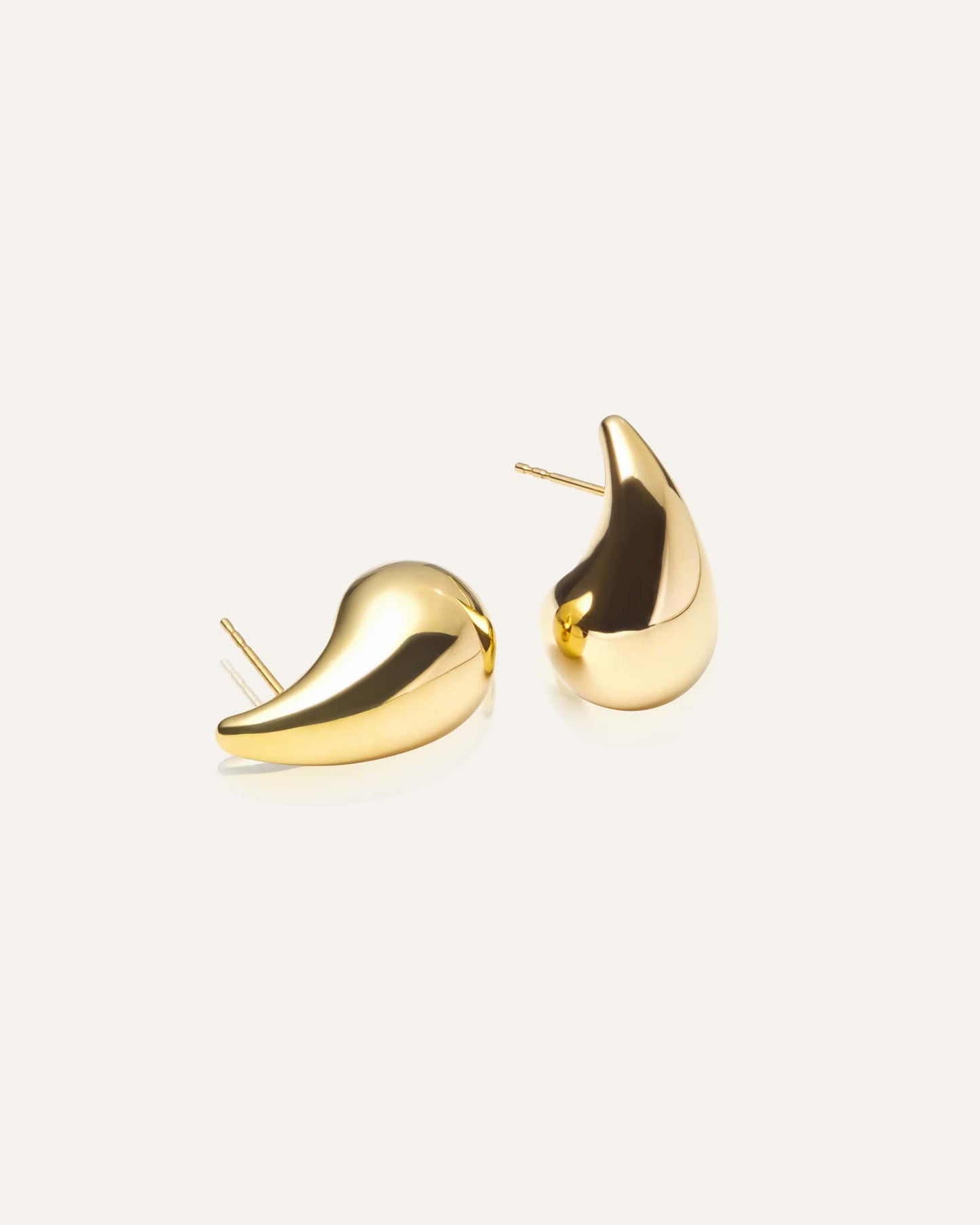 Plain daring small gold dupe earring