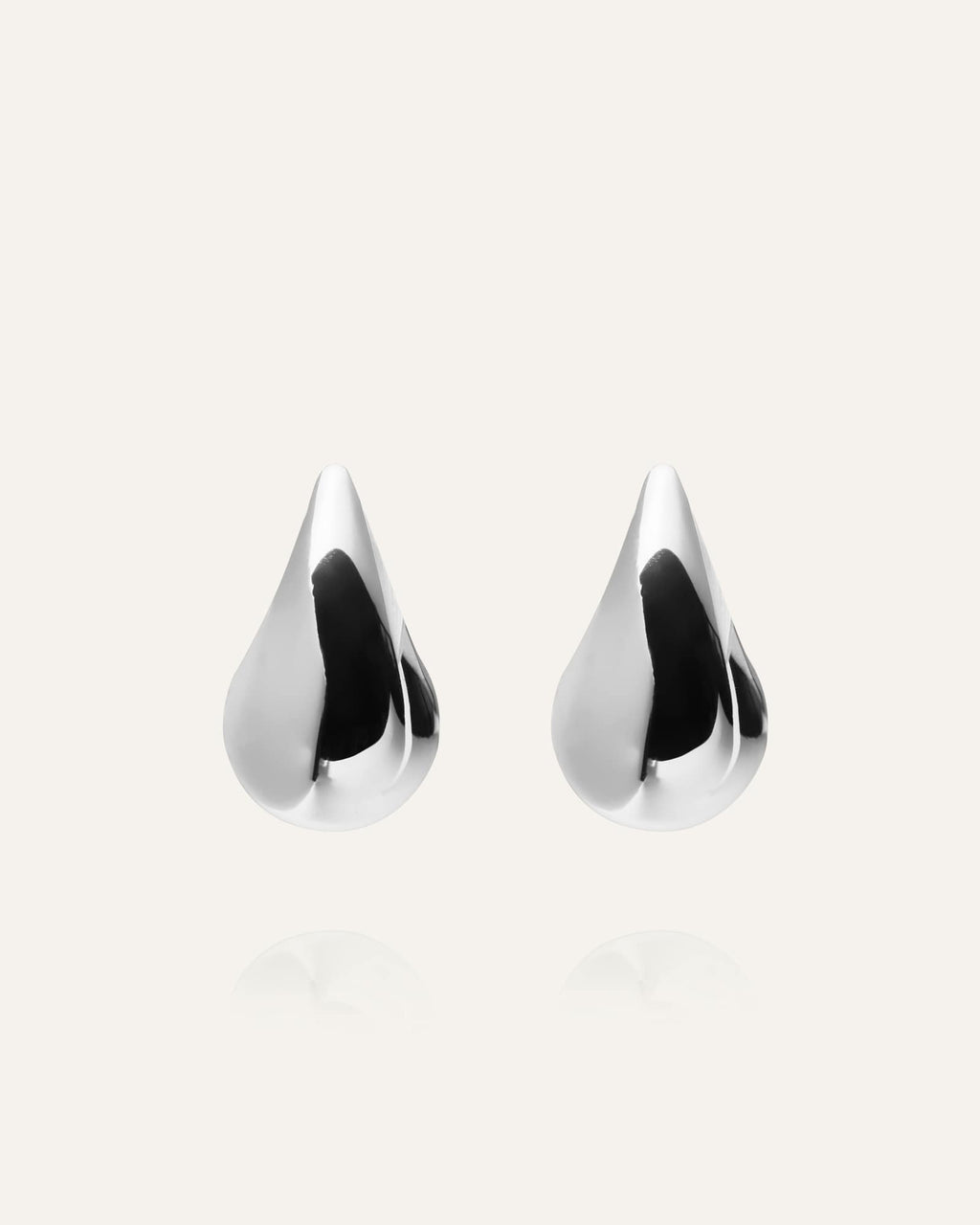 Plain Daring Small Earring