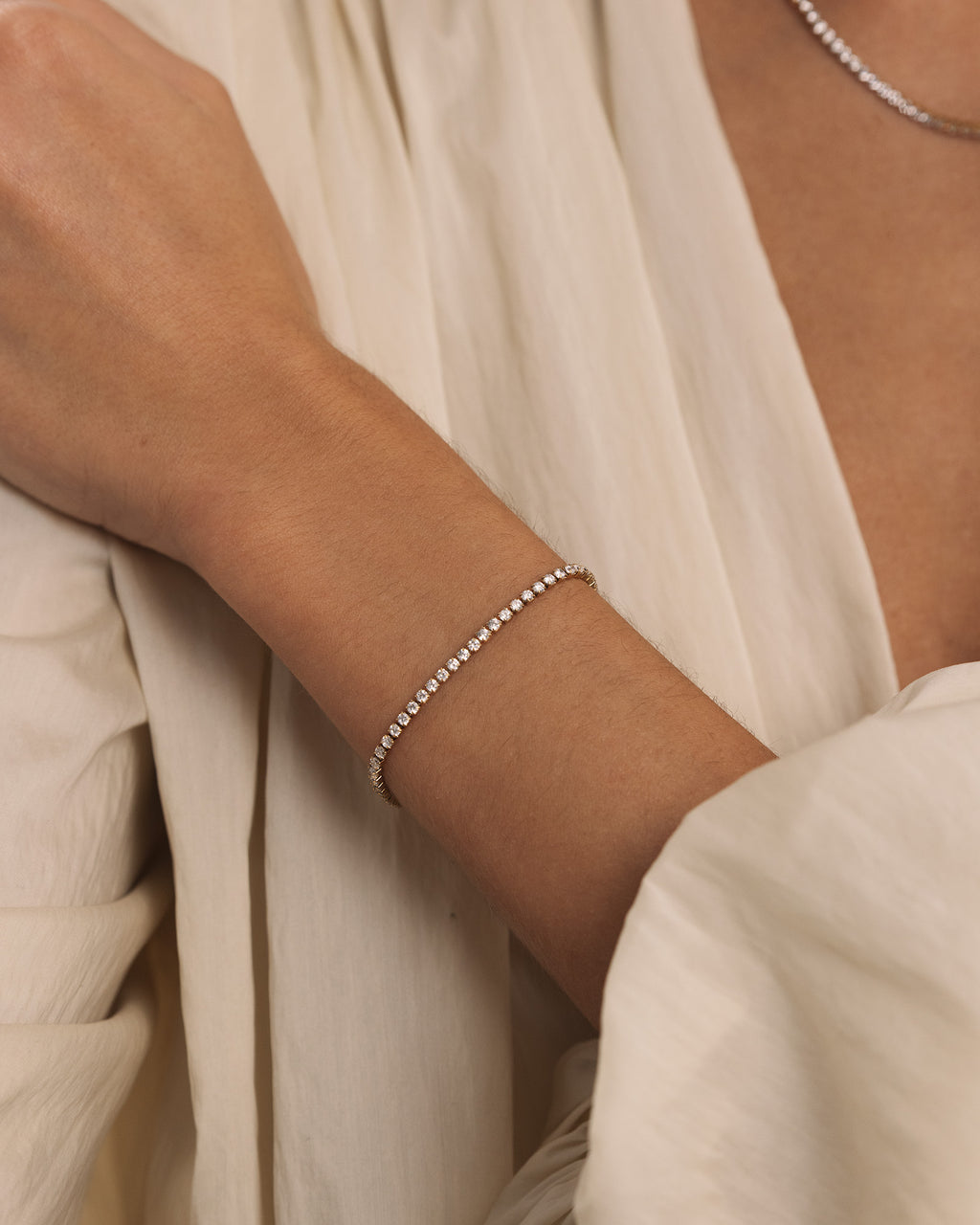 Glänzendes Tennisarmband