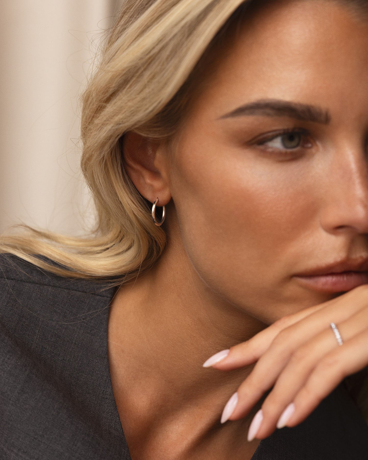 Slim Medium Hoops