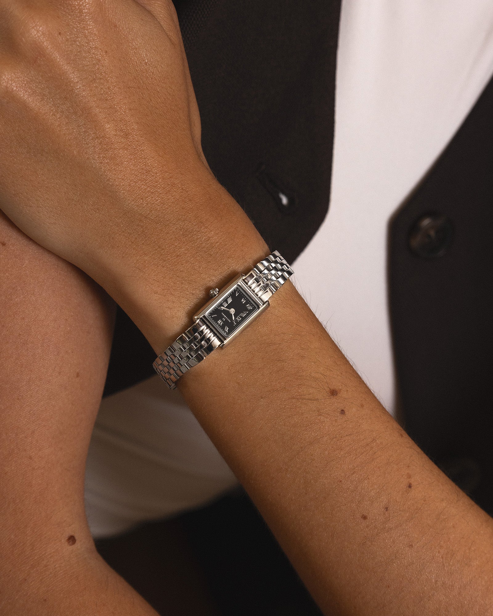 Timeless Petite Noir Uhr