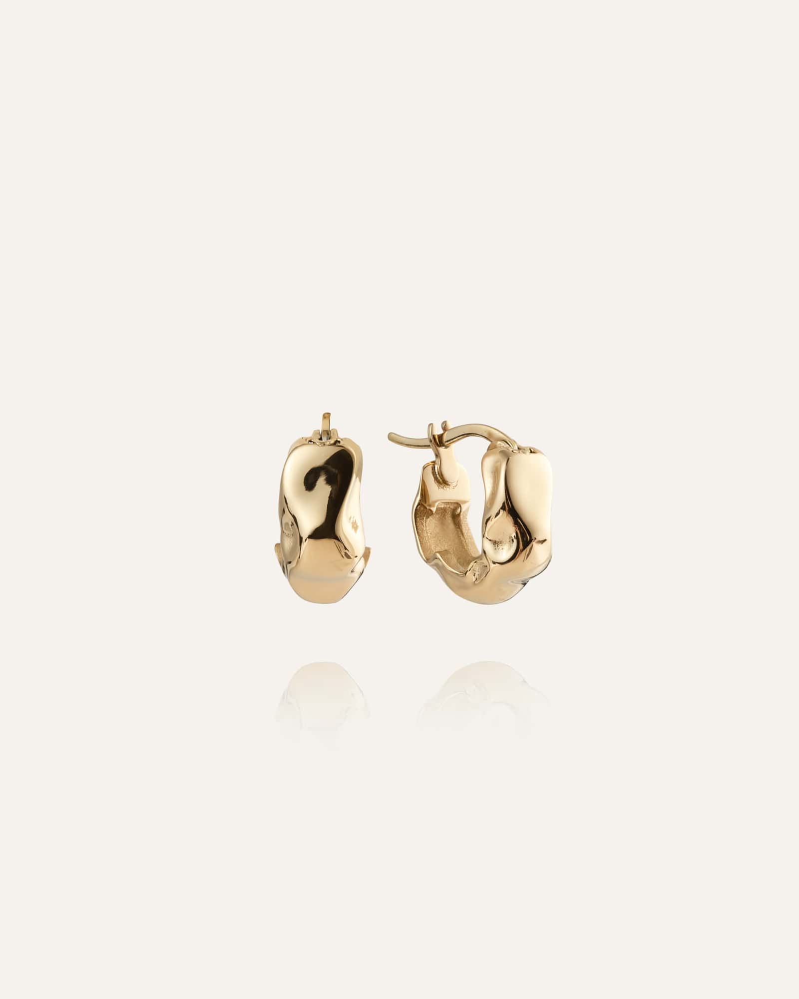 Wavy Bolded Mini Hoops