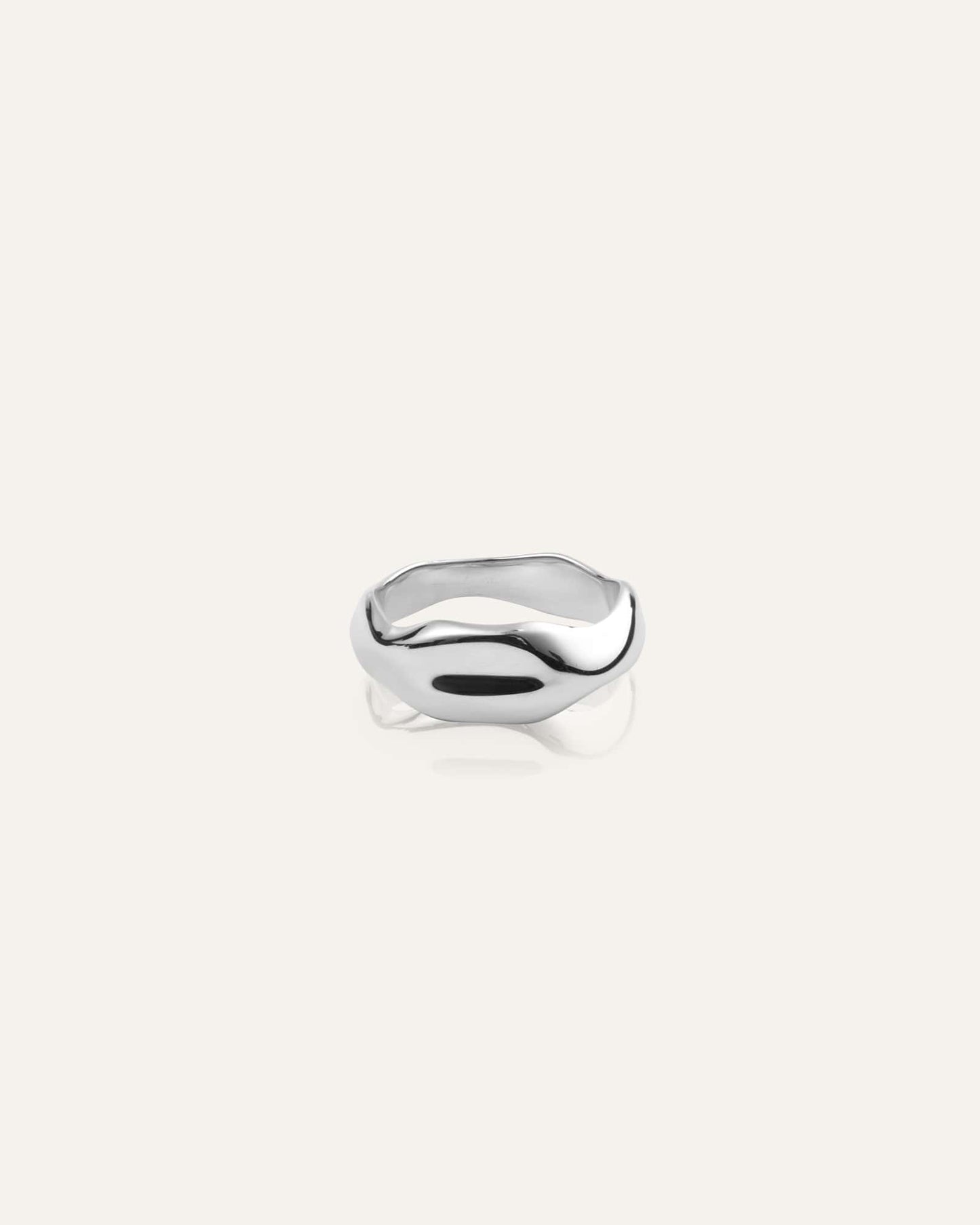 WAVY BOLDED SILVER RING