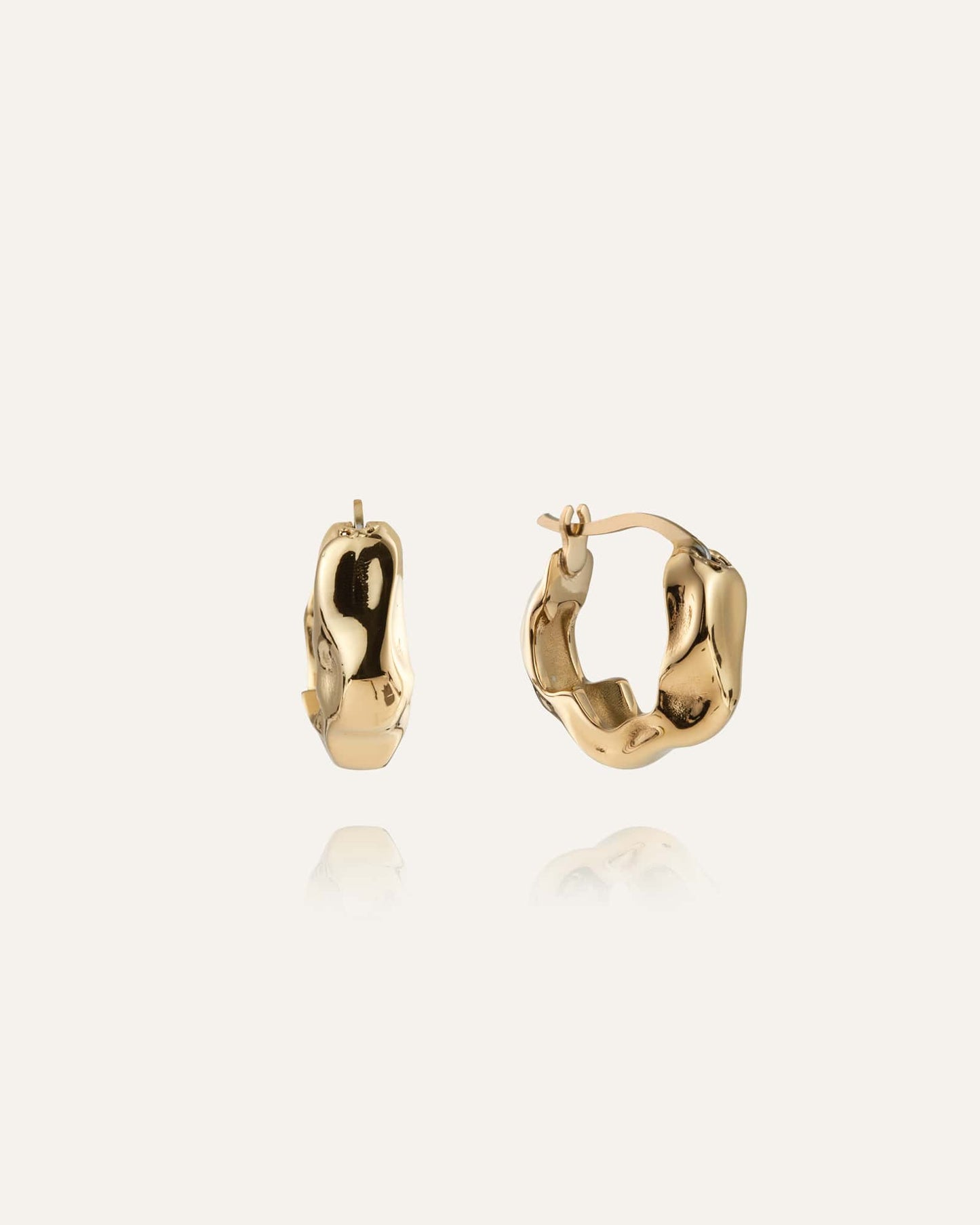 WAVY BOLDED SMALL GOLD HOOPS