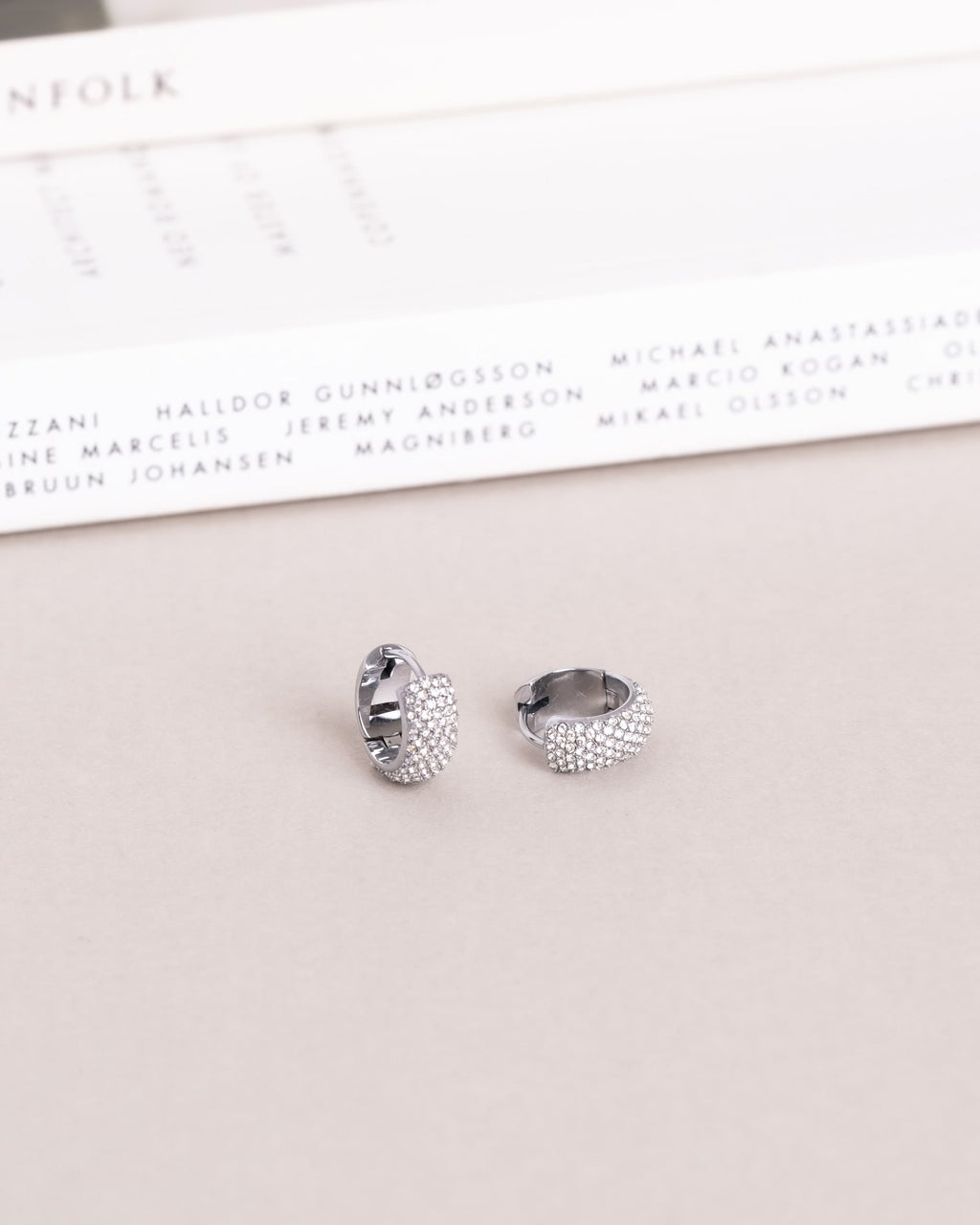 Amour Hoops Small