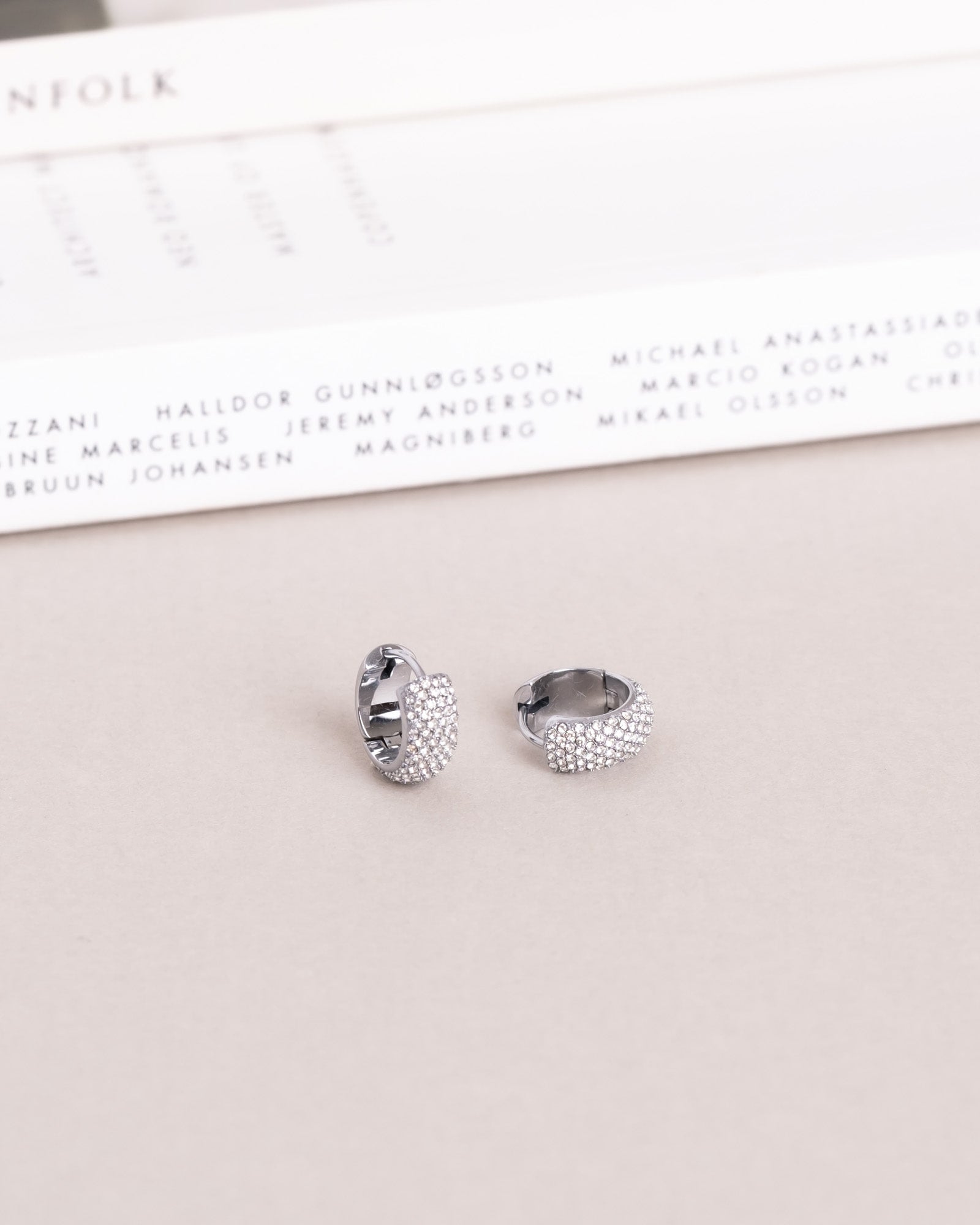 Amour Hoops Small