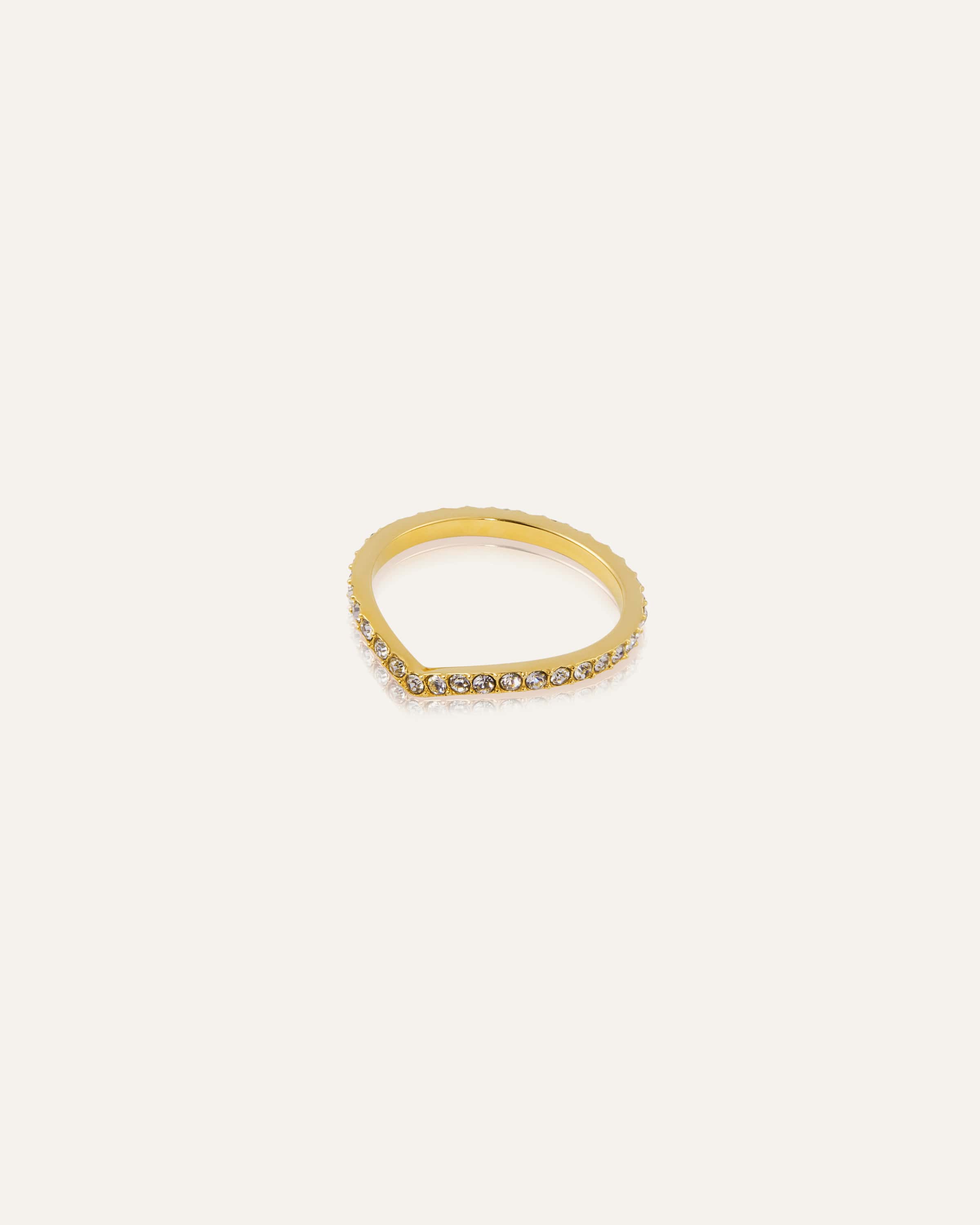 A gold outlet ring