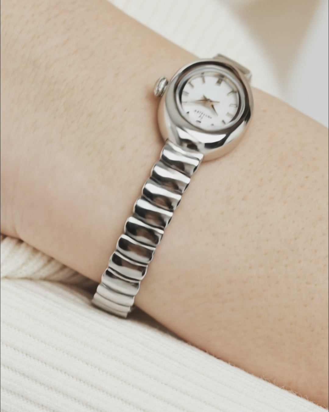 Belle Oval Petite Watch