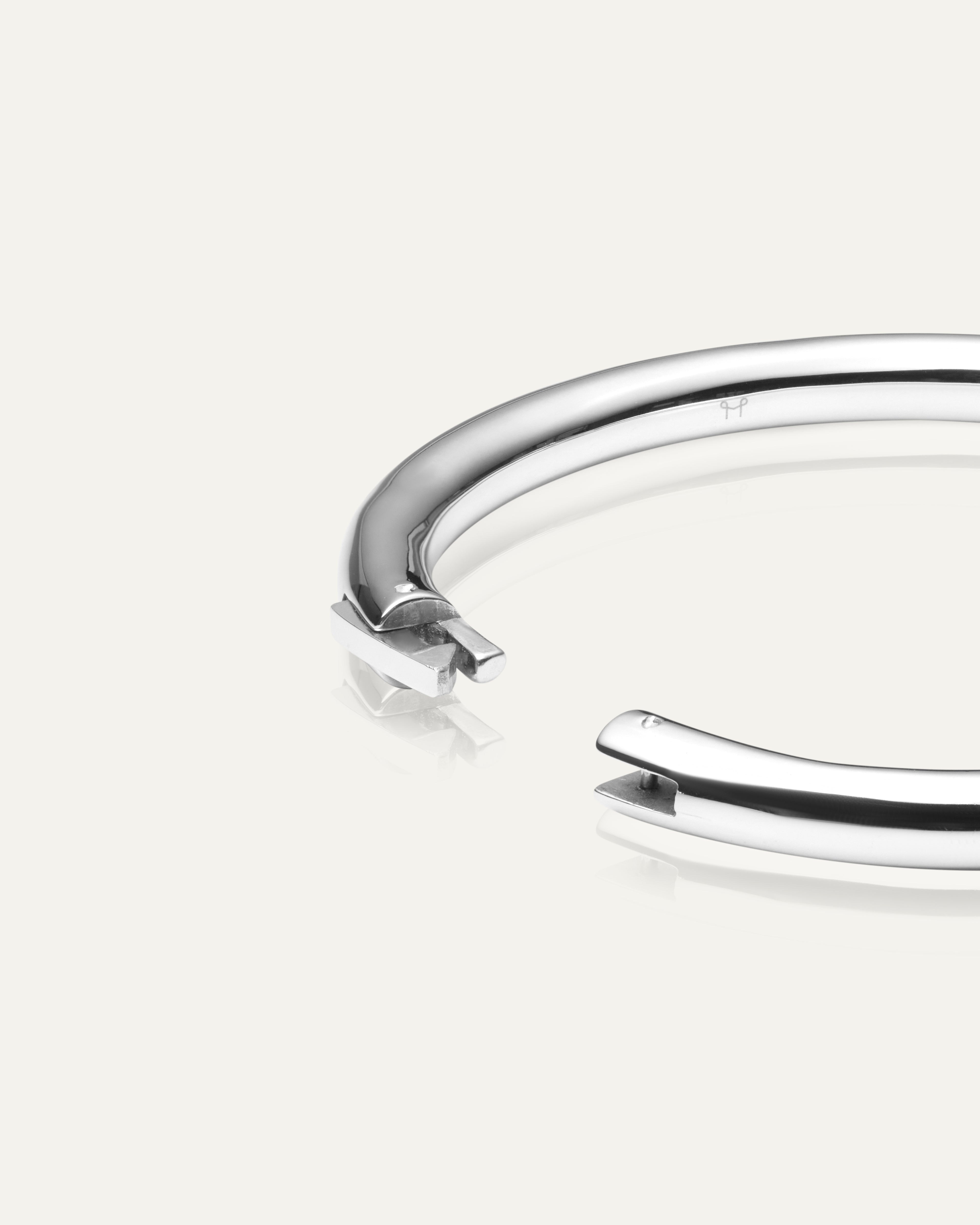 Aura Bold Bangle