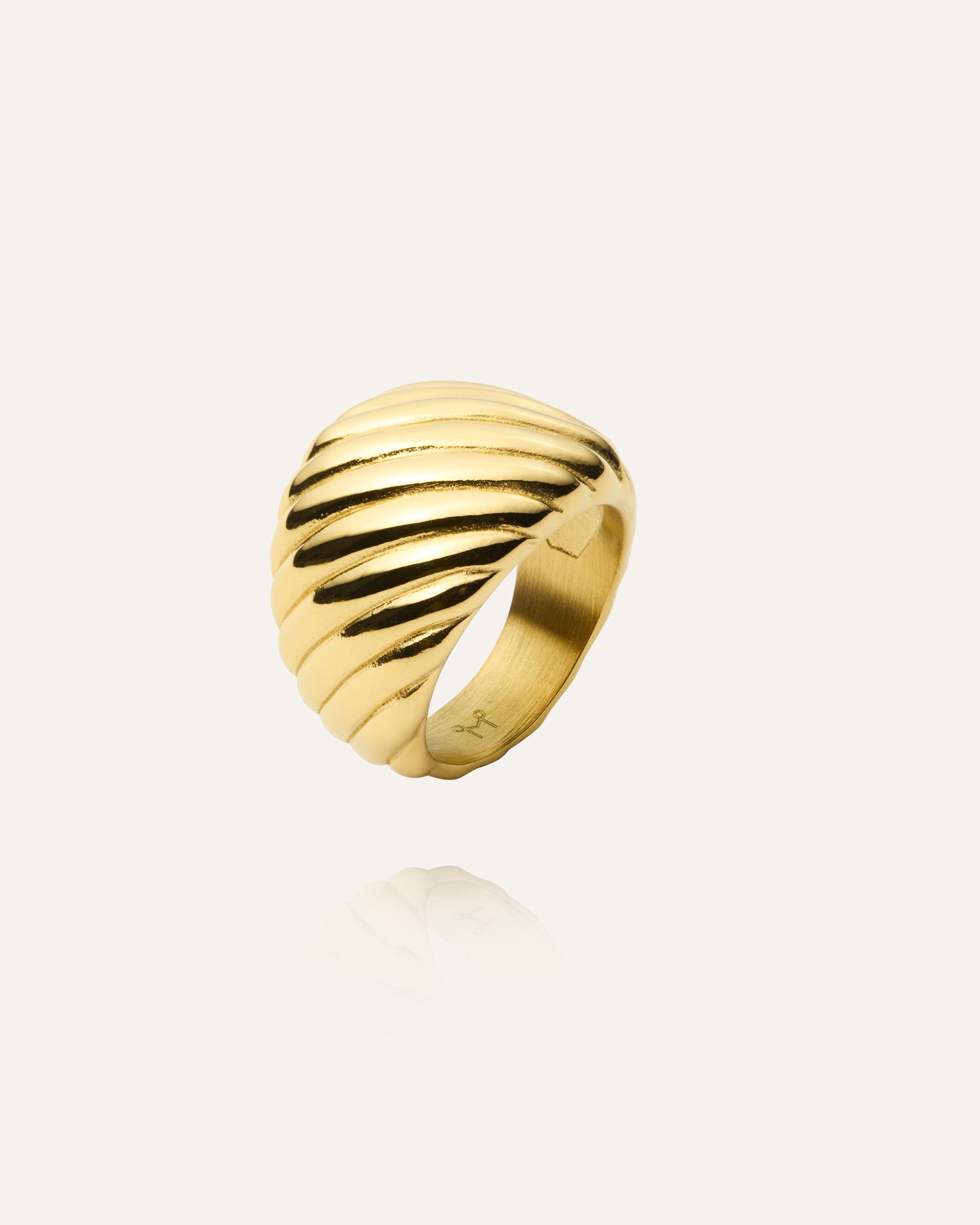 Gebogener gerippter Ring