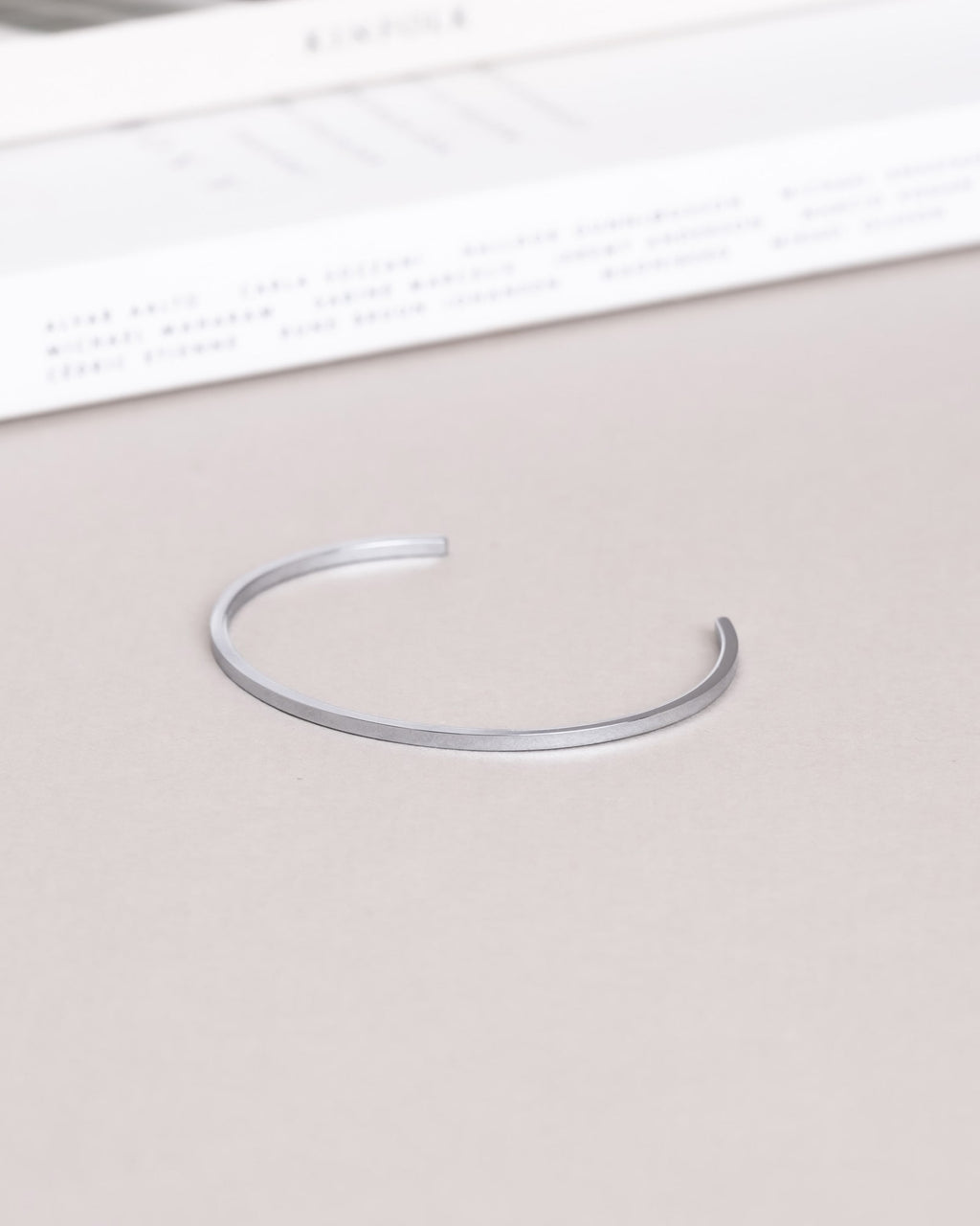 Sleek Bangle Medium