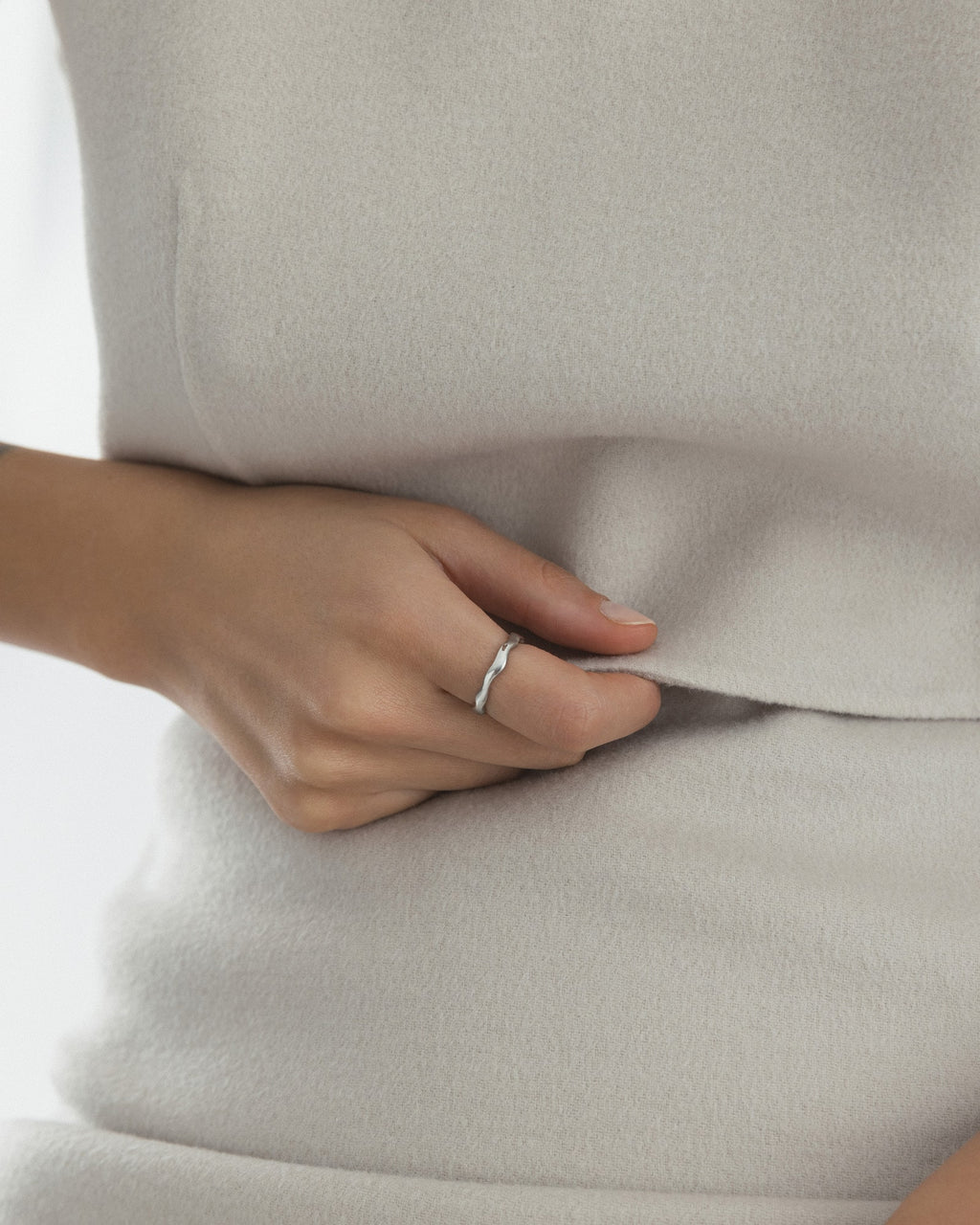 Wavy Petite Ring