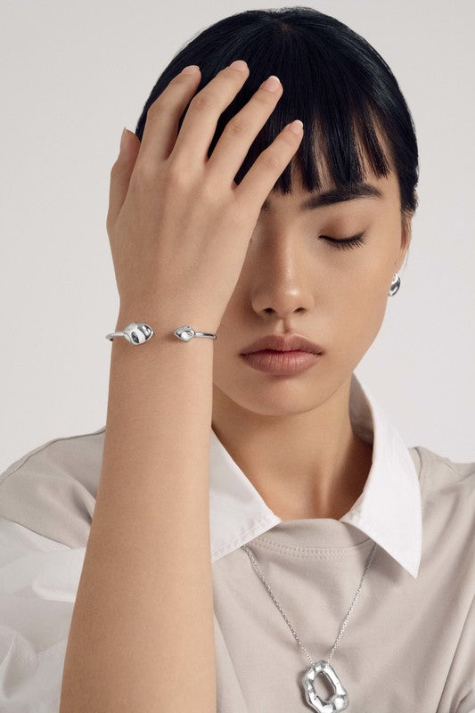 Hammered bracelet silver