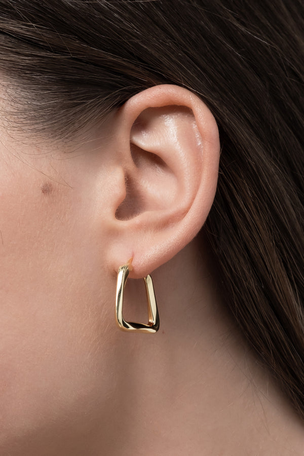Twisted earrings gold