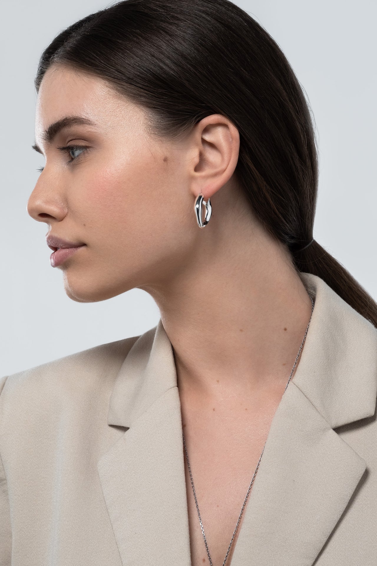 Buckled earrings silver