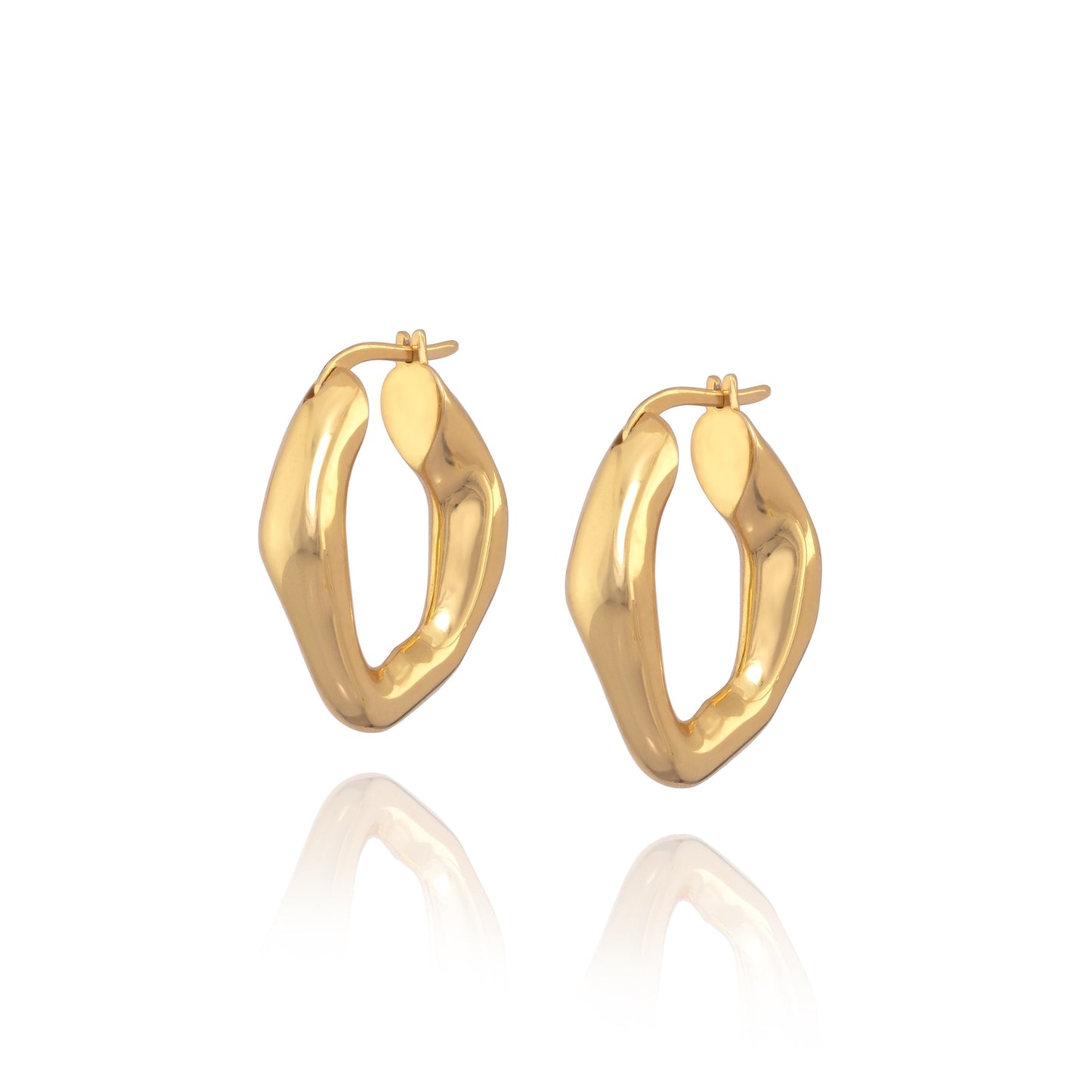 Buckled earrings gold